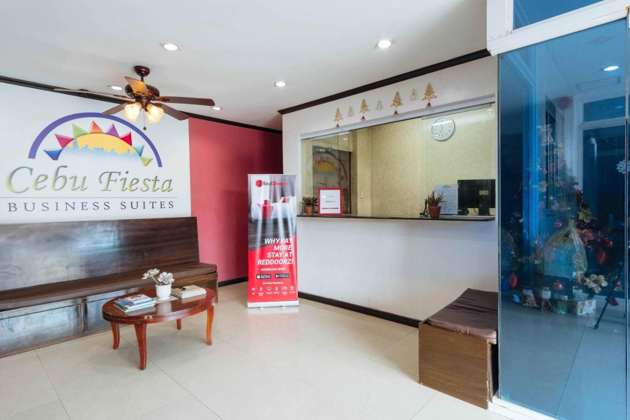 RedDoorz @ Bonifacio St Cebu Hotel Esterno foto